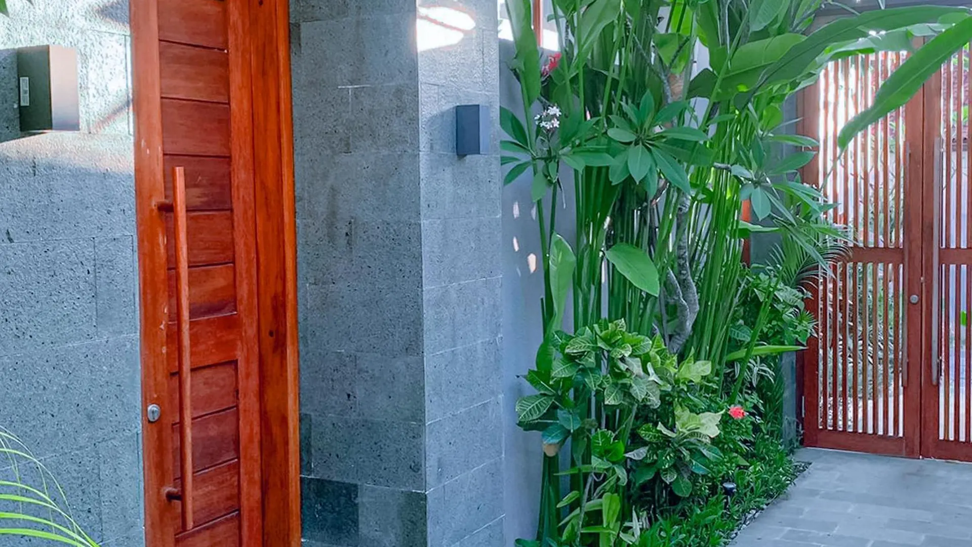 Puri Vatsalya - Private Villas Uluwatu