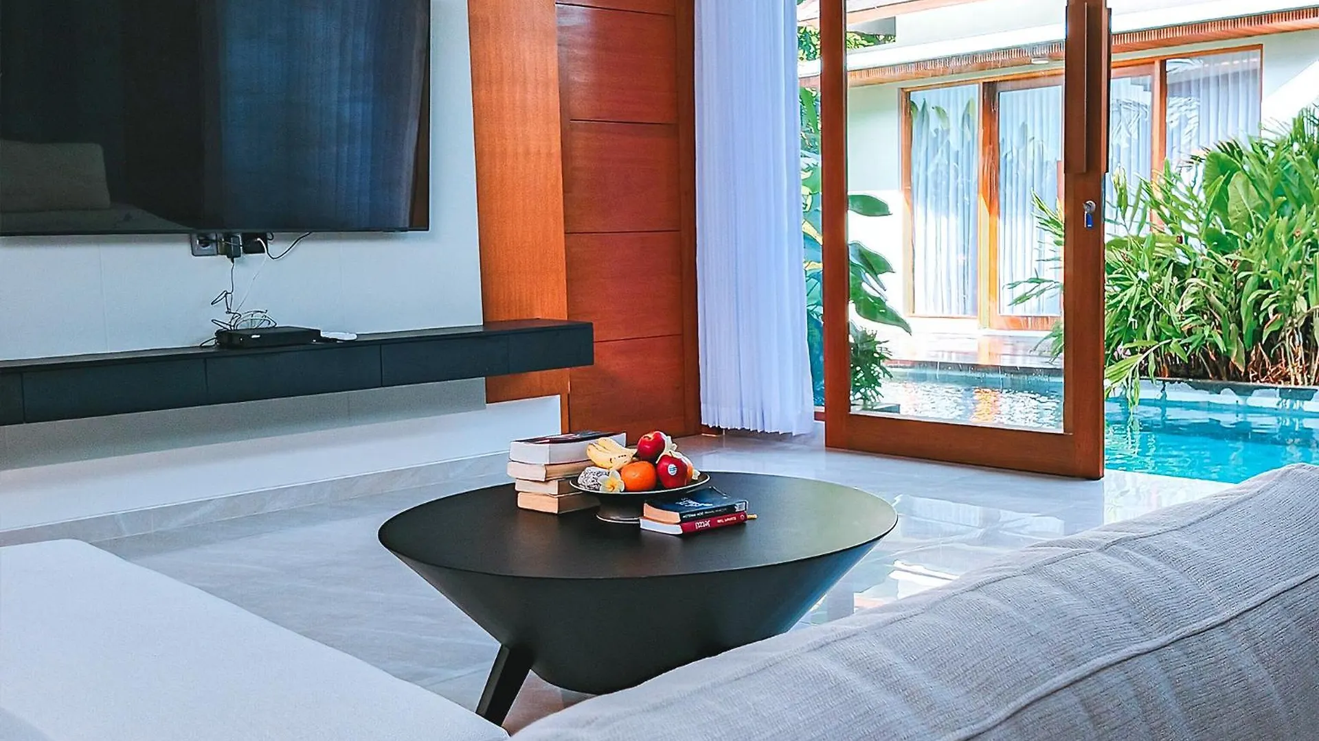 Puri Vatsalya - Private Villas Uluwatu Hotel